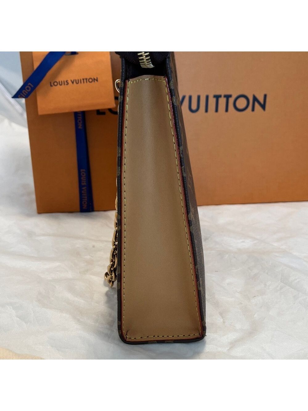 Louis Vuitton Monogram Toiletry 26 On A Chain - Picture 5 of 16